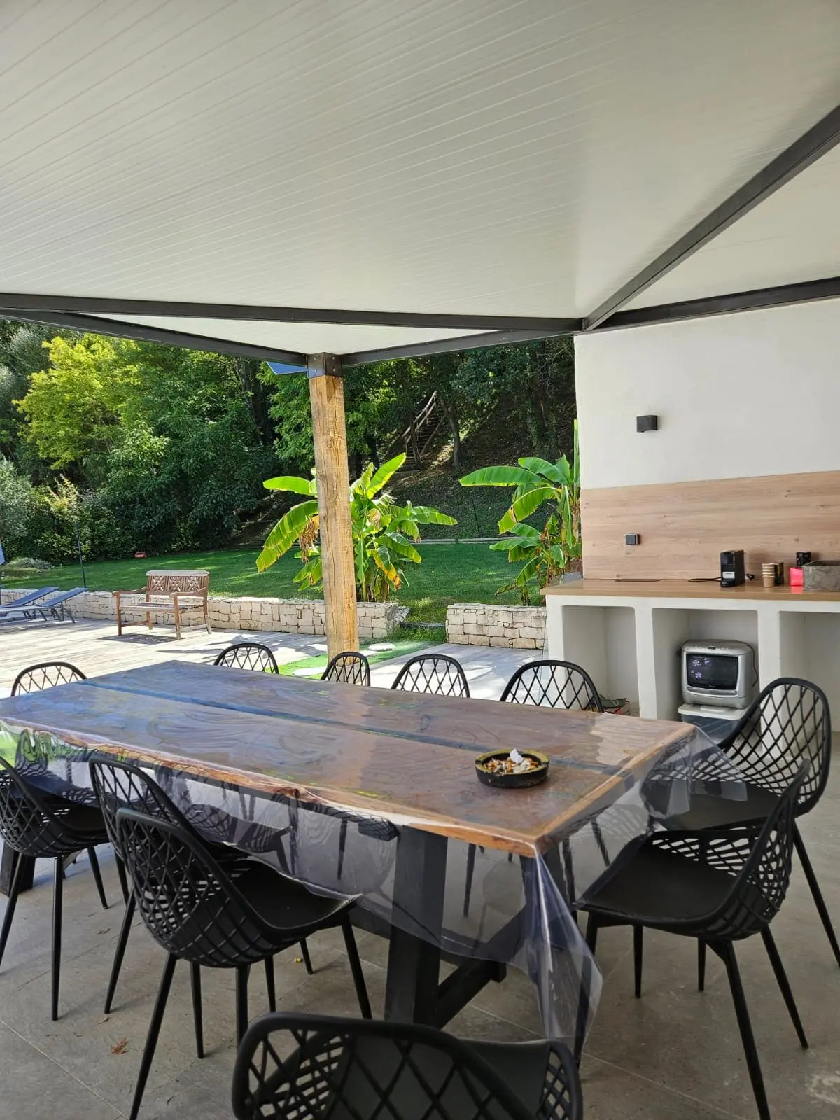 Artisan couvreur Manosque assurant un accompagnement complet de votre toiture